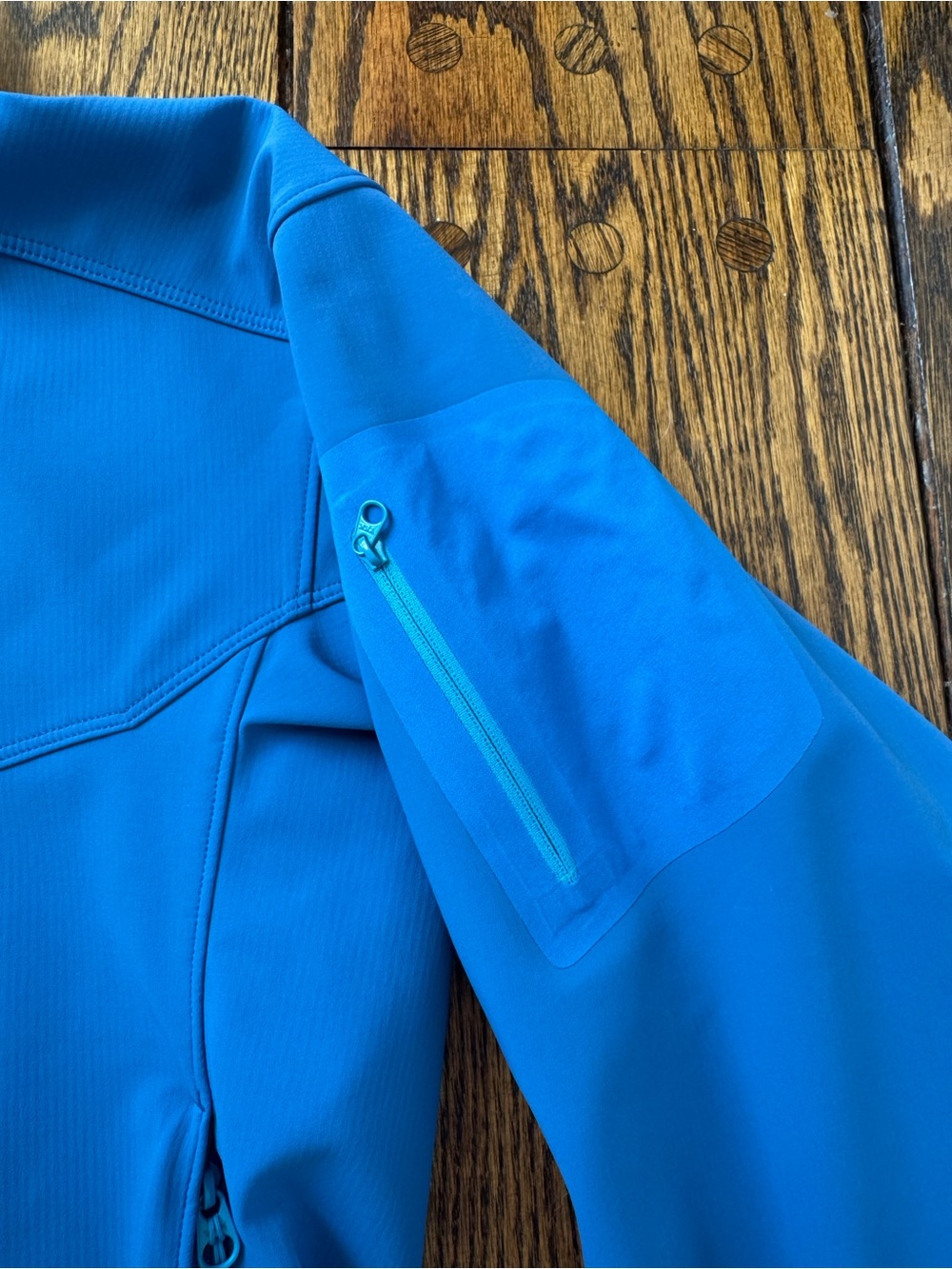 Arc'teryx Men's Blue Eclipse LT Softshell Jacket - Picture 3 of 12